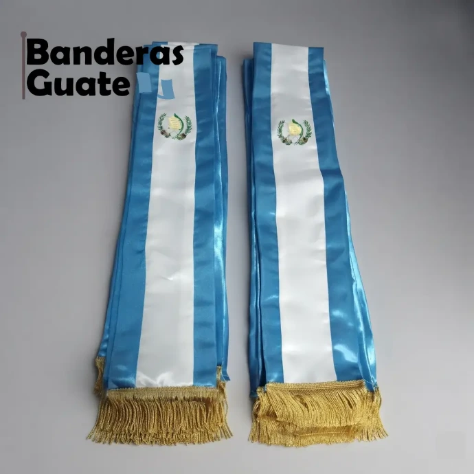Bandas de tela para abanderados en Guatemala